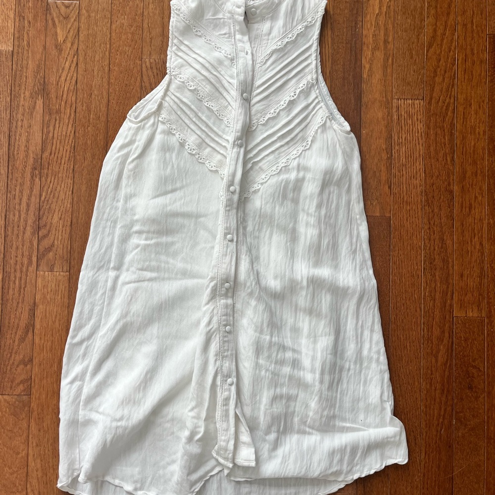 Pomander Place Sleeveless White Lace-Trimmed Dress